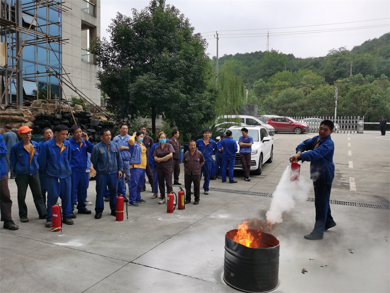 1689227522.jpg 20201015消防演練滅火-3.jpg